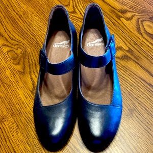 Dansko Like New Mary Jane Grey Shoes Size 39